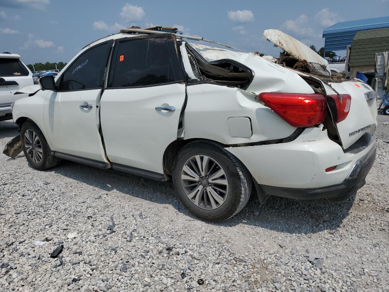 Lot #2890948598 2017 NISSAN PATHFINDER