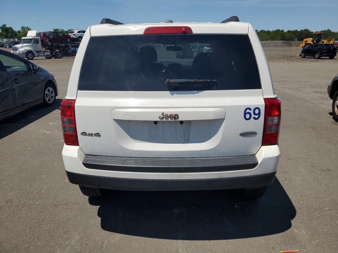 1C4NJRFB3GD586857 2016 Jeep Patriot Latitude 1C4NJRFB3GD586857 2016 Jeep Patriot Latitude