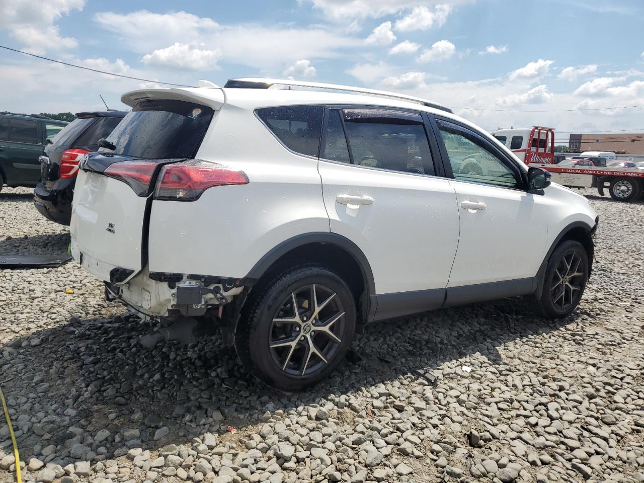 JTMJFREV5HJ162322 2017 Toyota Rav4 Se