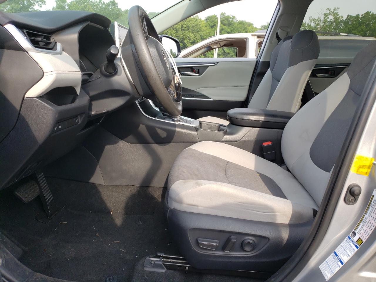 2T3RWRFV3KW024272 TOYOTA RAV4 2019
