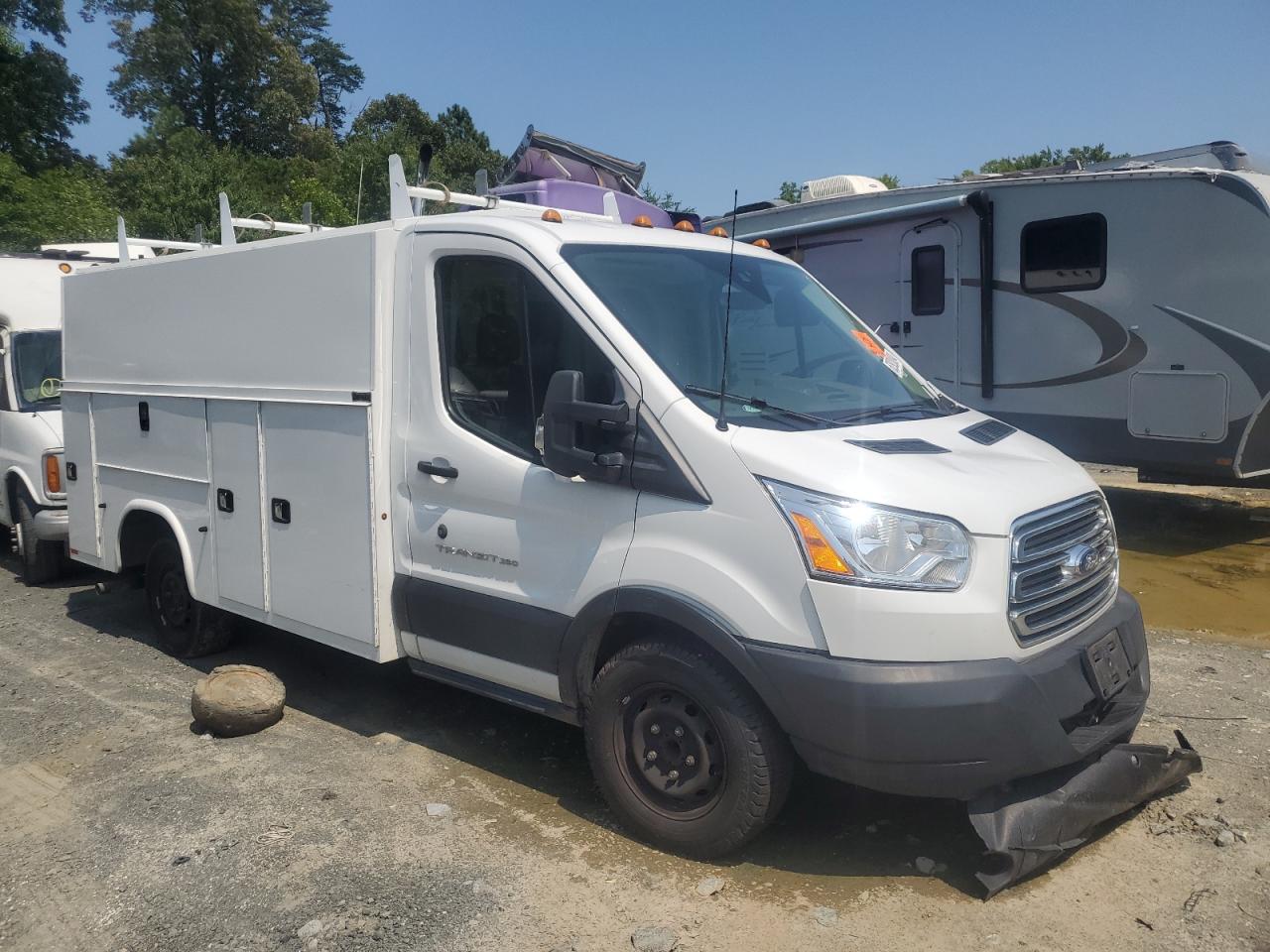 Lot #2806716211 2019 FORD TRANSIT T-