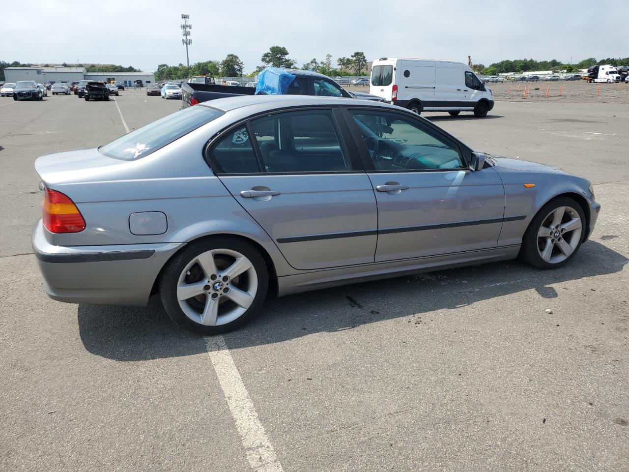 WBAET37425NJ85862 2005 BMW 325 I