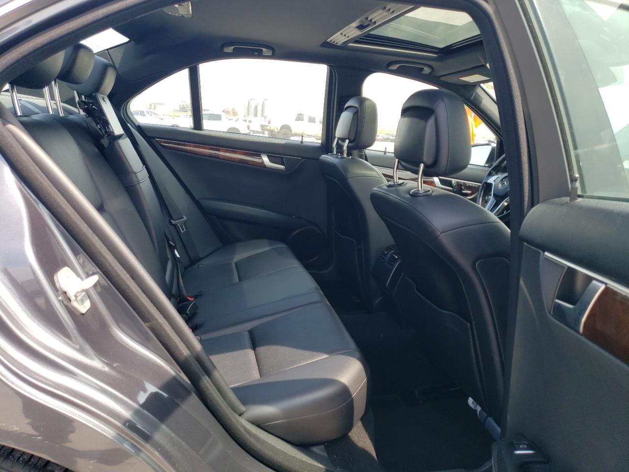 WDDGF4HBXDR275957 2013 Mercedes-Benz C 250