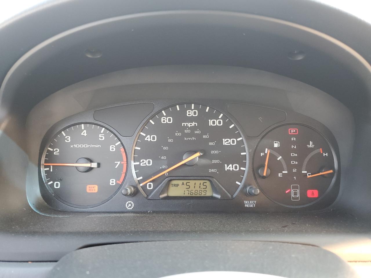 1HGCG5645YA045930 2000 Honda Accord Lx