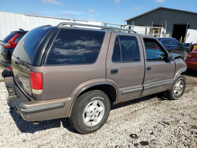 1998 Chevrolet Blazer VIN: 1GNDT13W5W2229955 Lot: 61302524