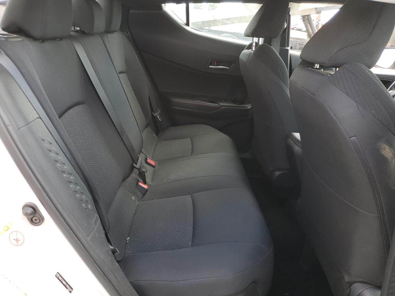 NMTKHMBXXJR049691 2018 Toyota C-Hr Xle