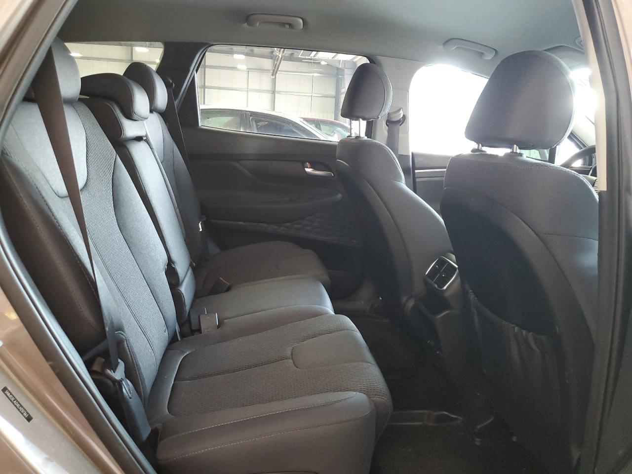 5NMS2CADXLH237363 2020 Hyundai Santa Fe Se