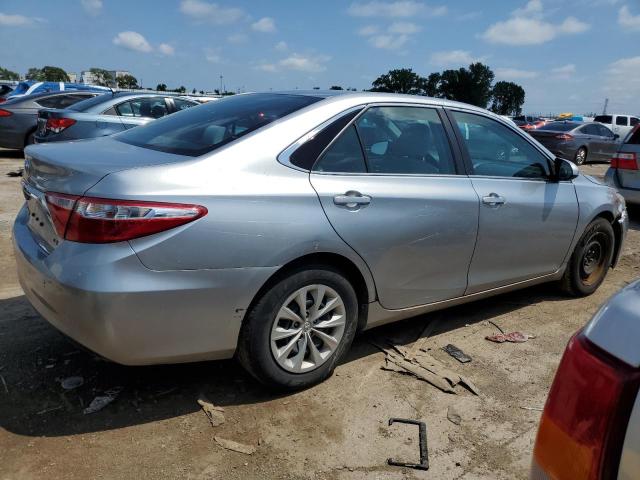 VIN 4T4BF1FK1FR511287 2015 Toyota Camry, LE no.3