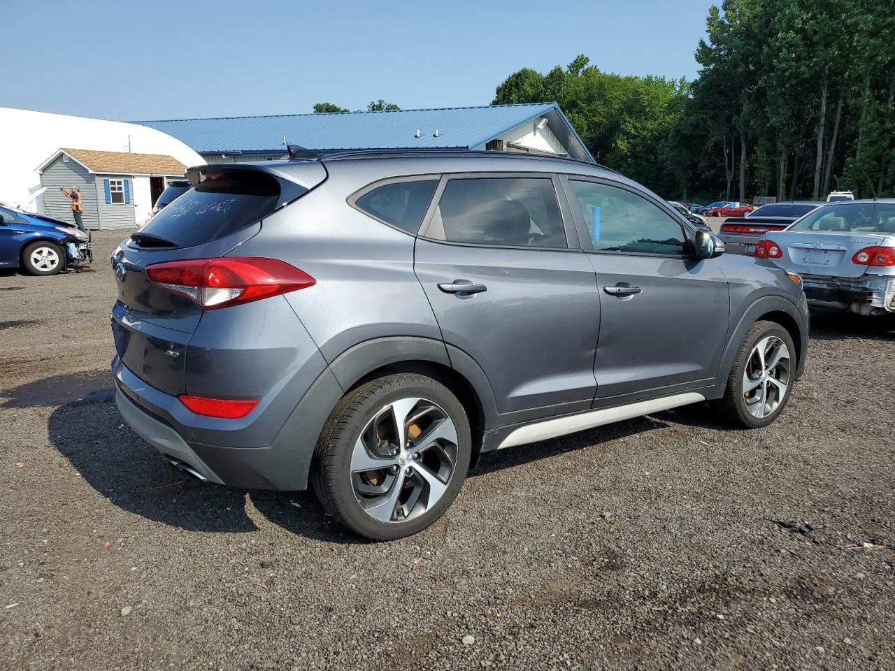 2018 Hyundai Tucson Value vin: KM8J3CA24JU724020