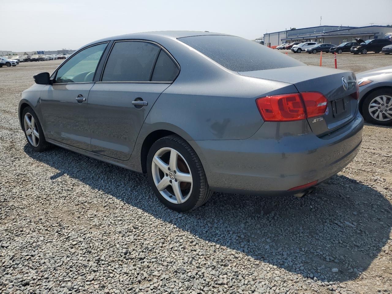 3VWDZ7AJ6BM388324 2011 Volkswagen Jetta Se