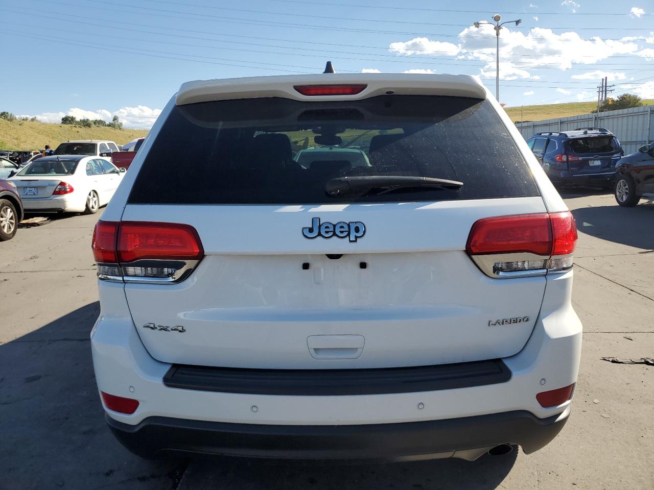 1C4RJFAG4HC844121 2017 Jeep Grand Cherokee Laredo