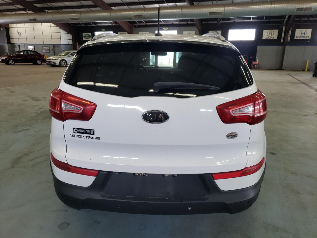 KNDPBCA2XB7102068 2011 Kia Sportage Lx