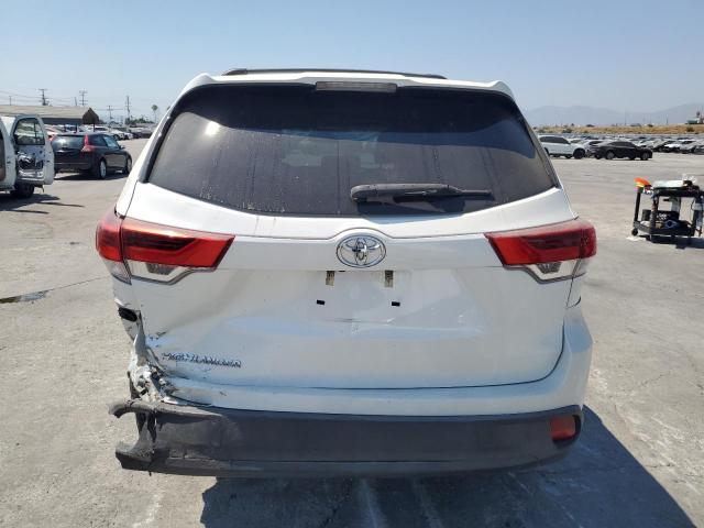 2018 Toyota Highlander Le VIN: 5TDZARFH5JS035749 Lot: 62066014