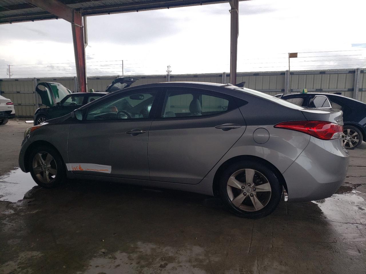 2013 Hyundai Elantra Gls vin: KMHDH4AE6DU666964