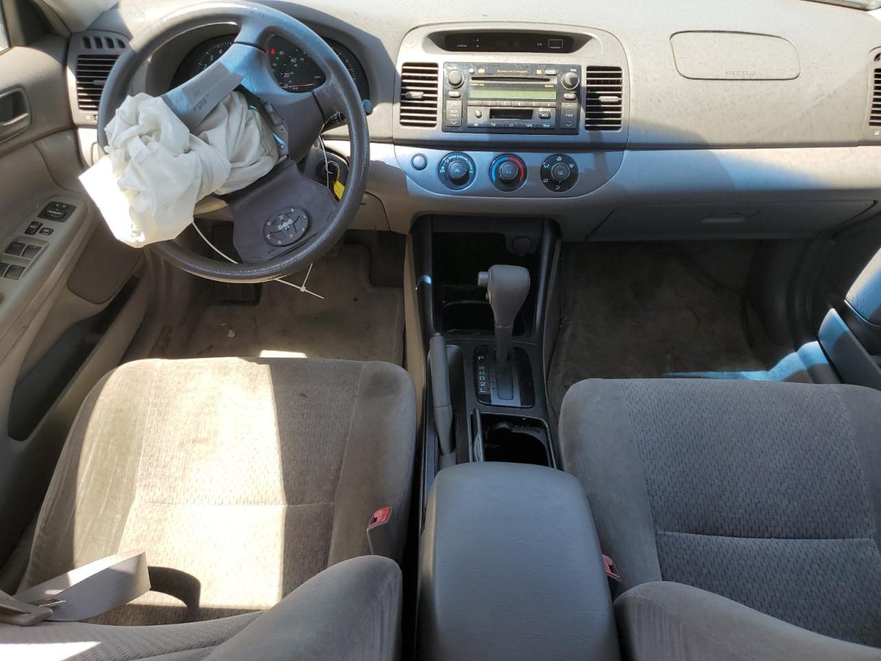 JTDBE32K740286784 2004 Toyota Camry Le