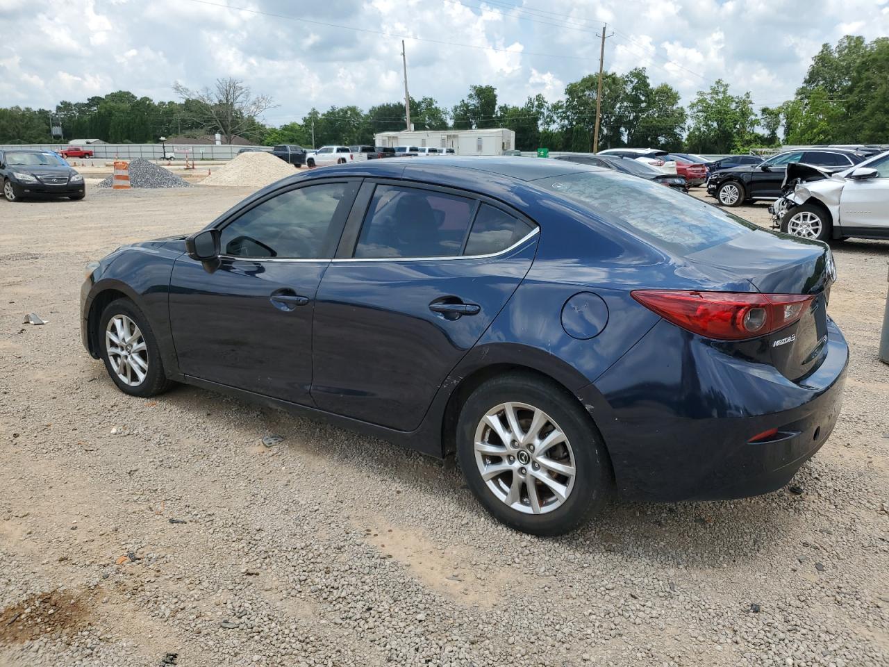 2018 Mazda 3 Sport vin: 3MZBN1U76JM181298