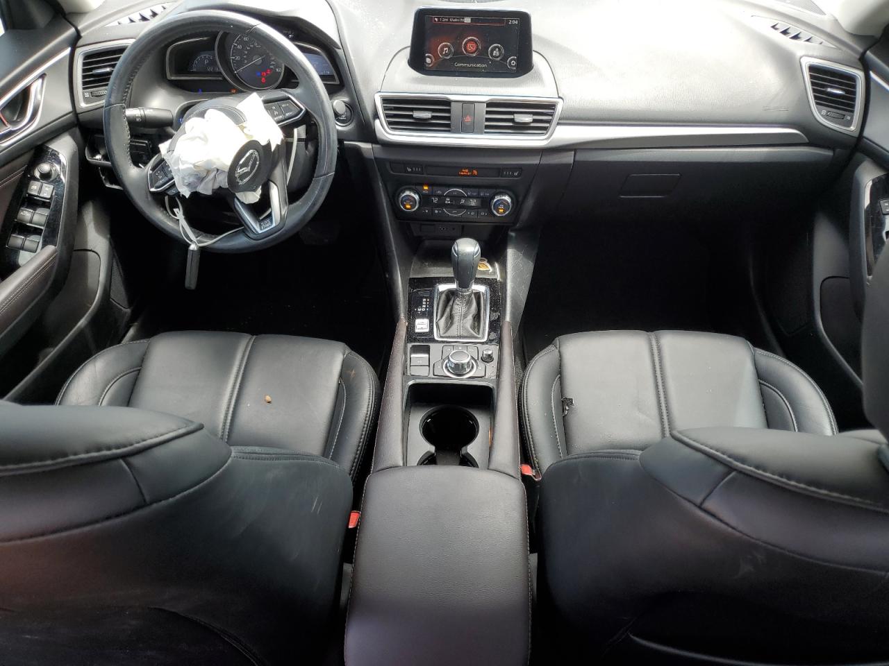 3MZBN1L39JM206435 2018 Mazda 3 Touring