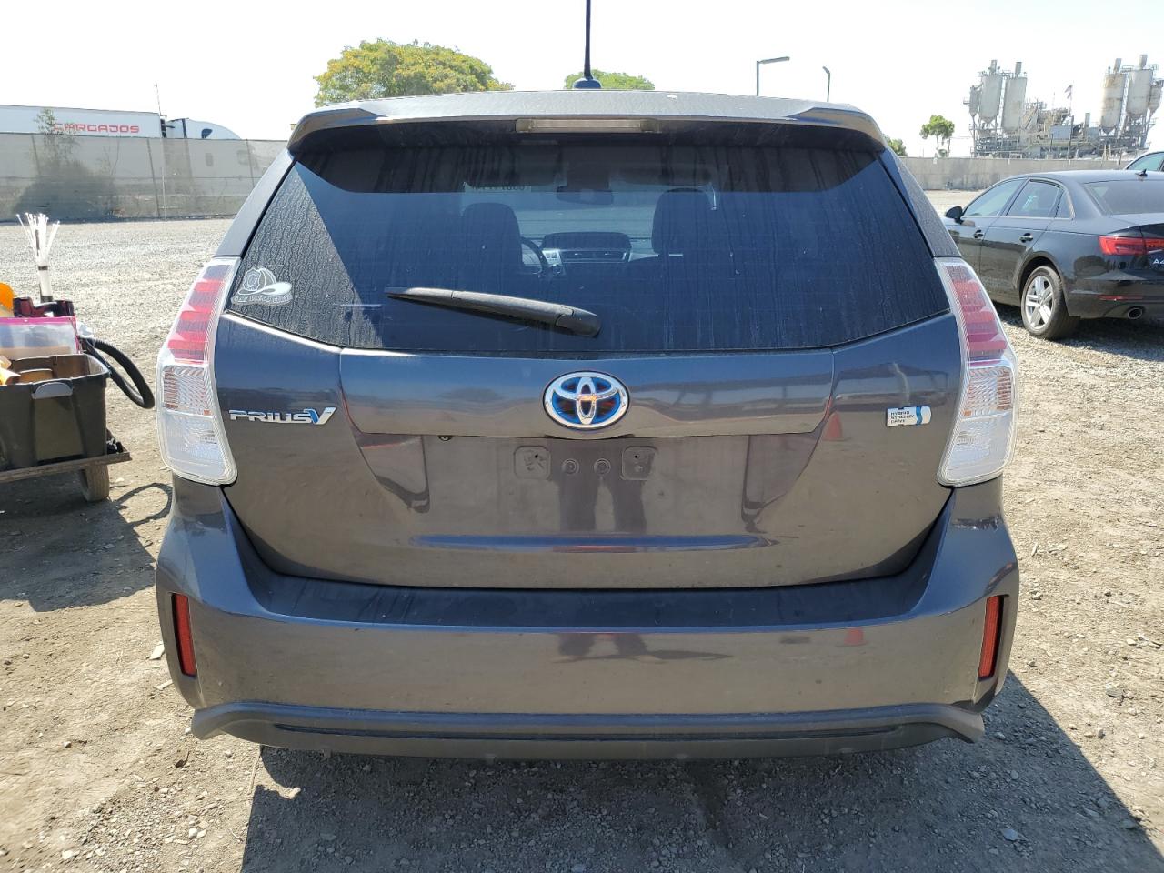 JTDZN3EU3FJ022244 2015 Toyota Prius V