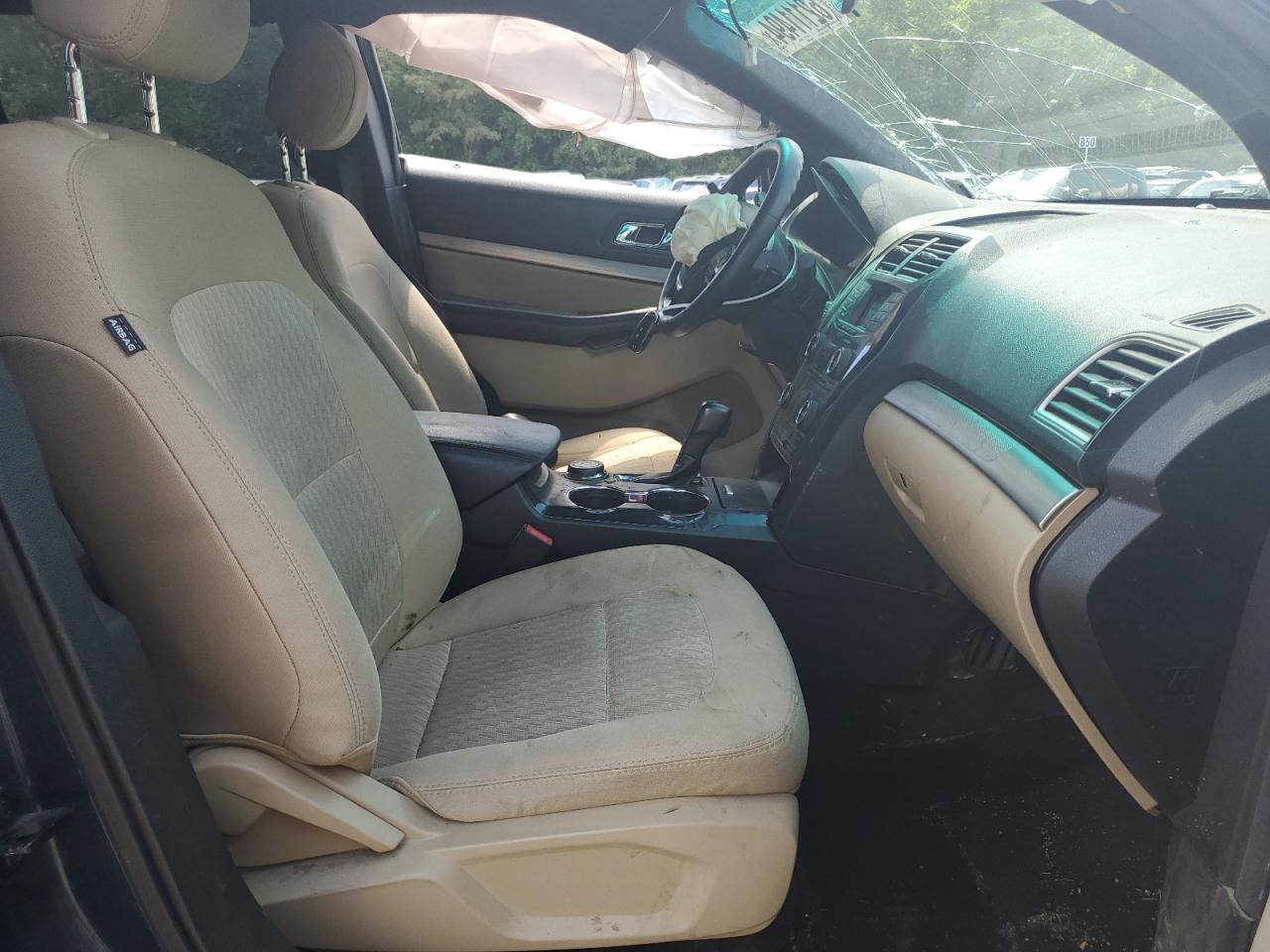 1FM5K8B80GGB10268 2016 Ford Explorer