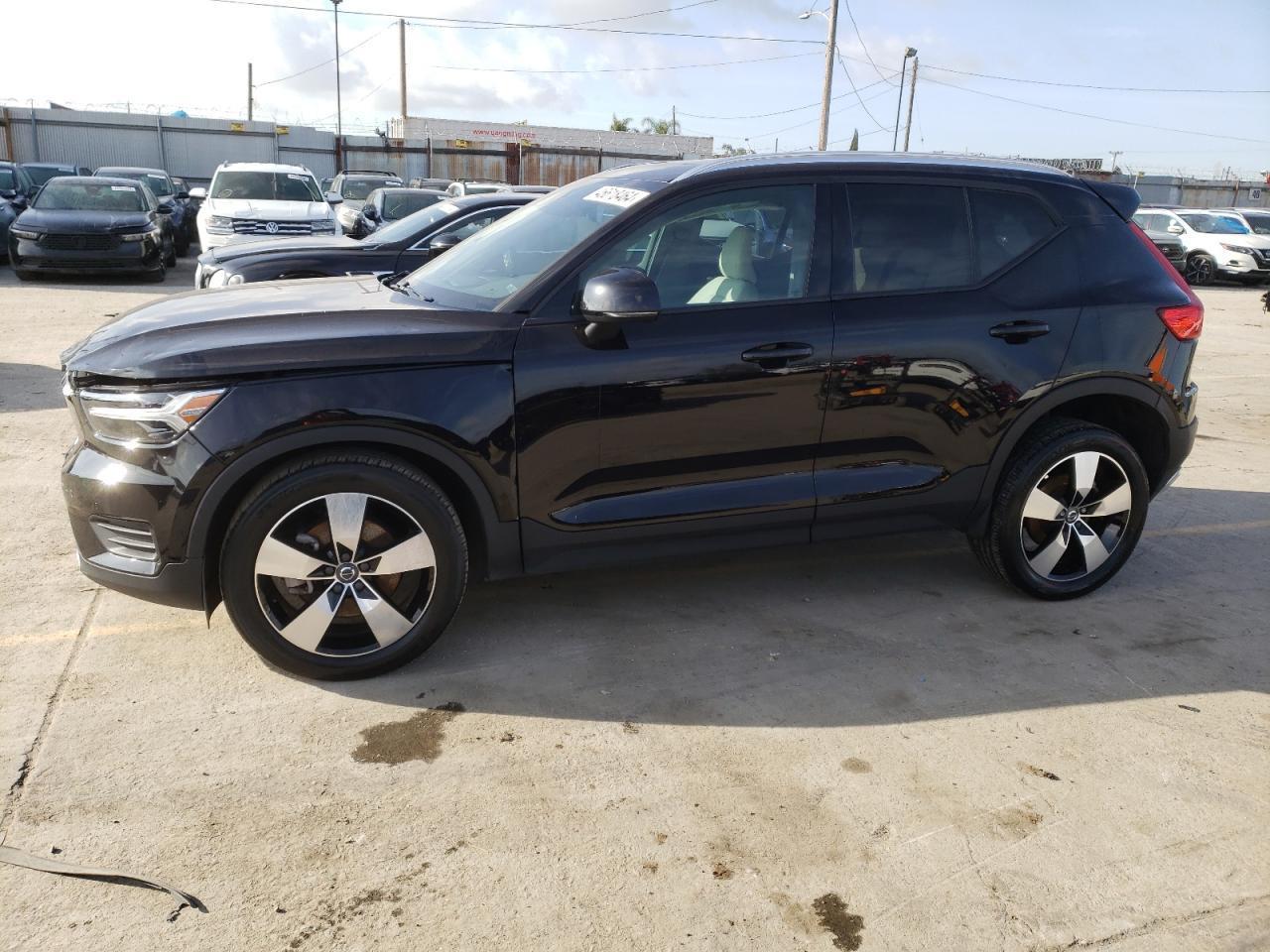 2020 Volvo Xc40 T5 Momentum vin: YV4162UK5L2323038