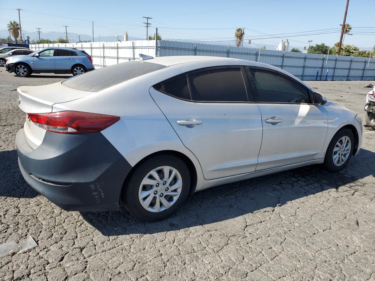 2017 Hyundai Elantra Se vin: KMHD74LF1HU083636