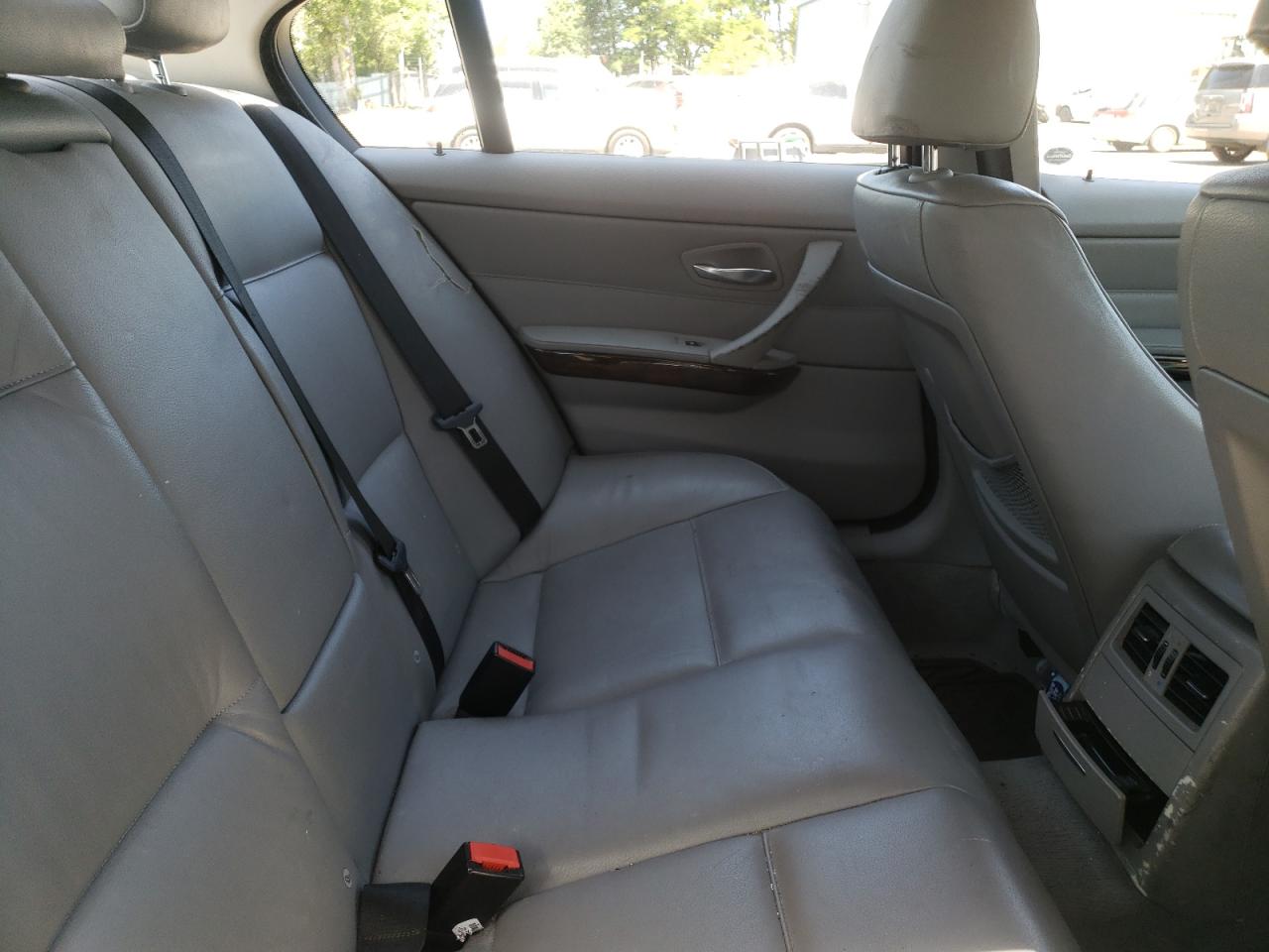 WBAVB13506KX43880 2006 BMW 325 I