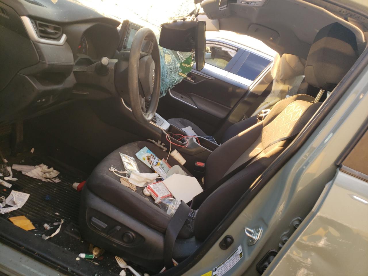 2T3W1RFV4MW122568 2021 Toyota Rav4 Xle