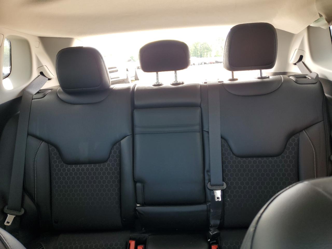 3C4NJDBB9KT713557 2019 Jeep Compass Latitude