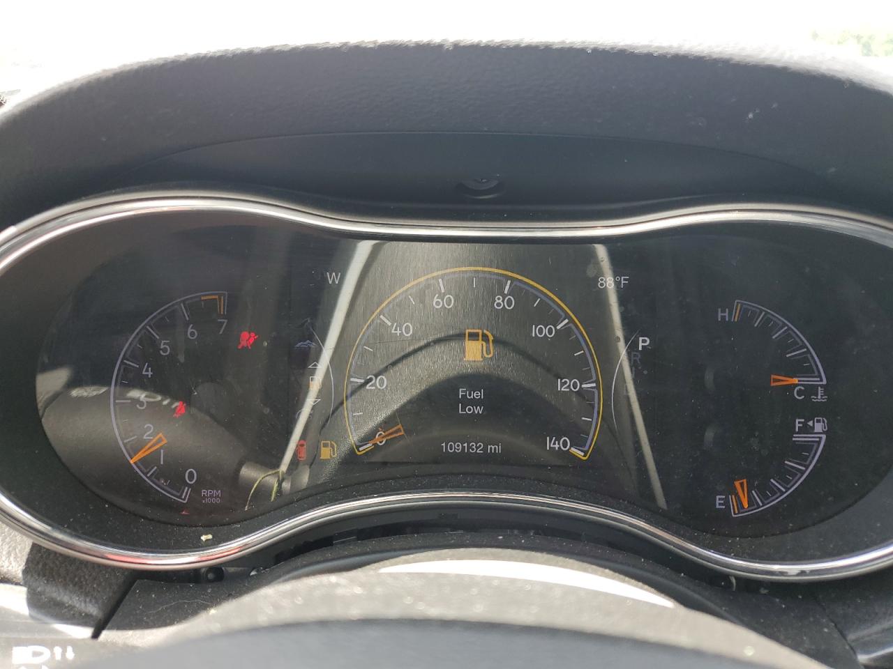 1C4RJFBG6KC640779 2019 Jeep Grand Cherokee Limited