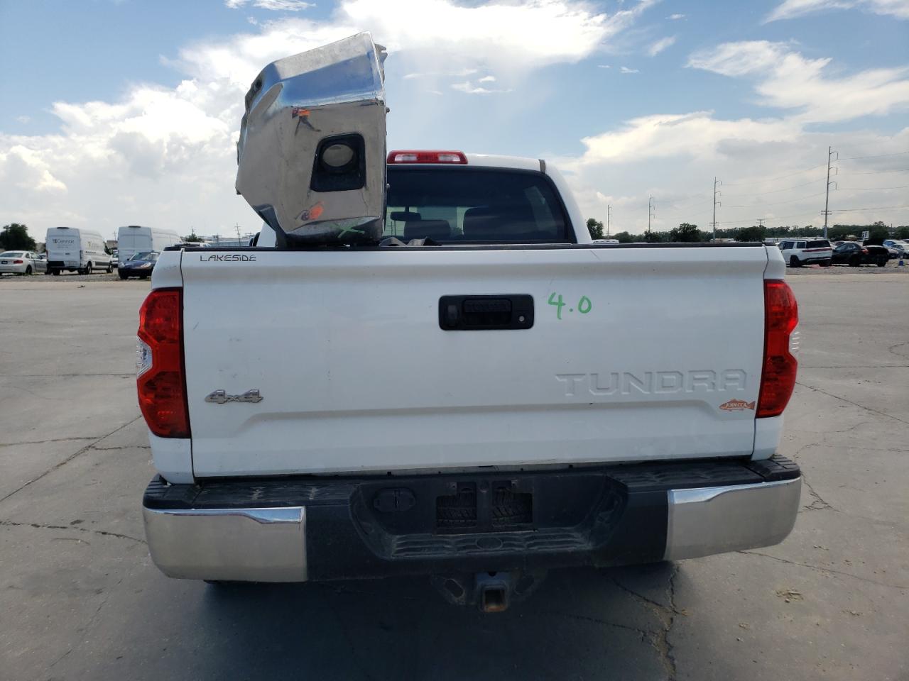 5TFDW5F12GX572301 2016 Toyota Tundra Crewmax Sr5