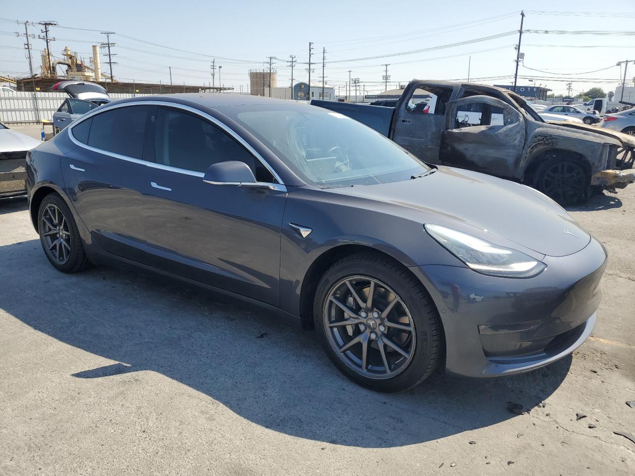 5YJ3E1EA3JF153481 2018 Tesla Model 3