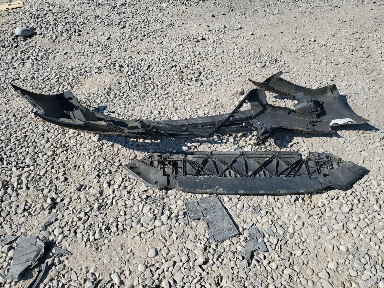 WAUFNAF49HN014194 2017 Audi A4 Prestige