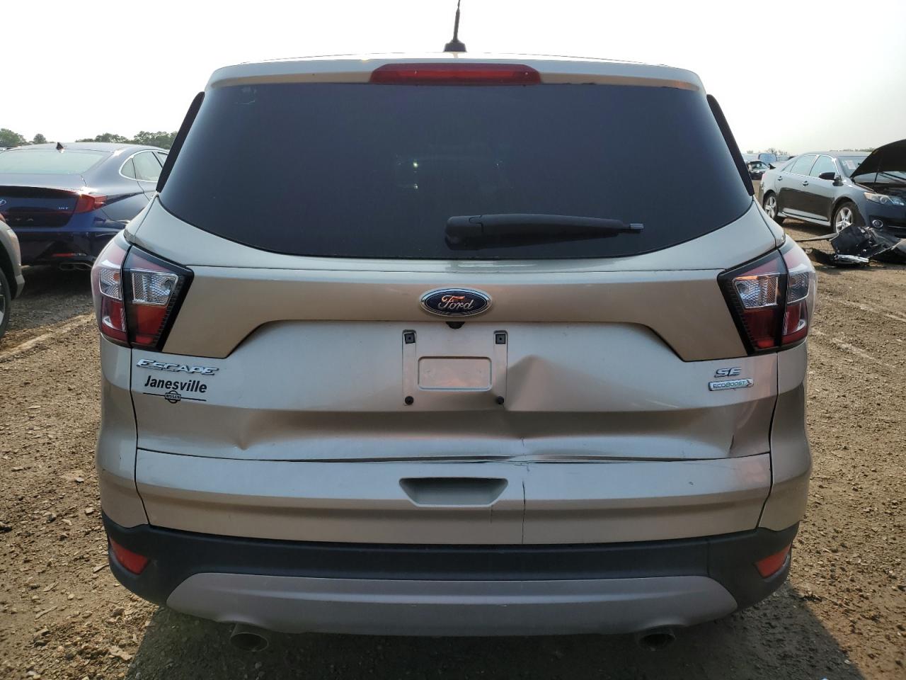 1FMCU0GD5HUD16598 2017 Ford Escape Se