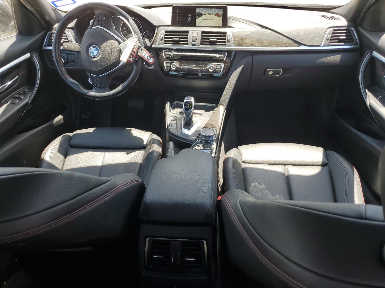 WBA8D9C50JEM32558 2018 BMW 330 Xi