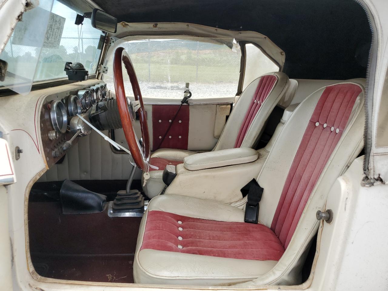 1102583353 1982 Mini Unknown