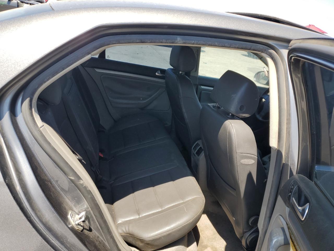 3VWST71K06M725481 2006 Volkswagen Jetta Tdi Option Package 1