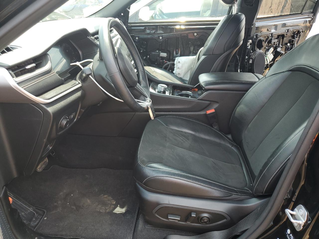 1C4RJKAGXM8187797 2021 Jeep Grand Cherokee L Laredo