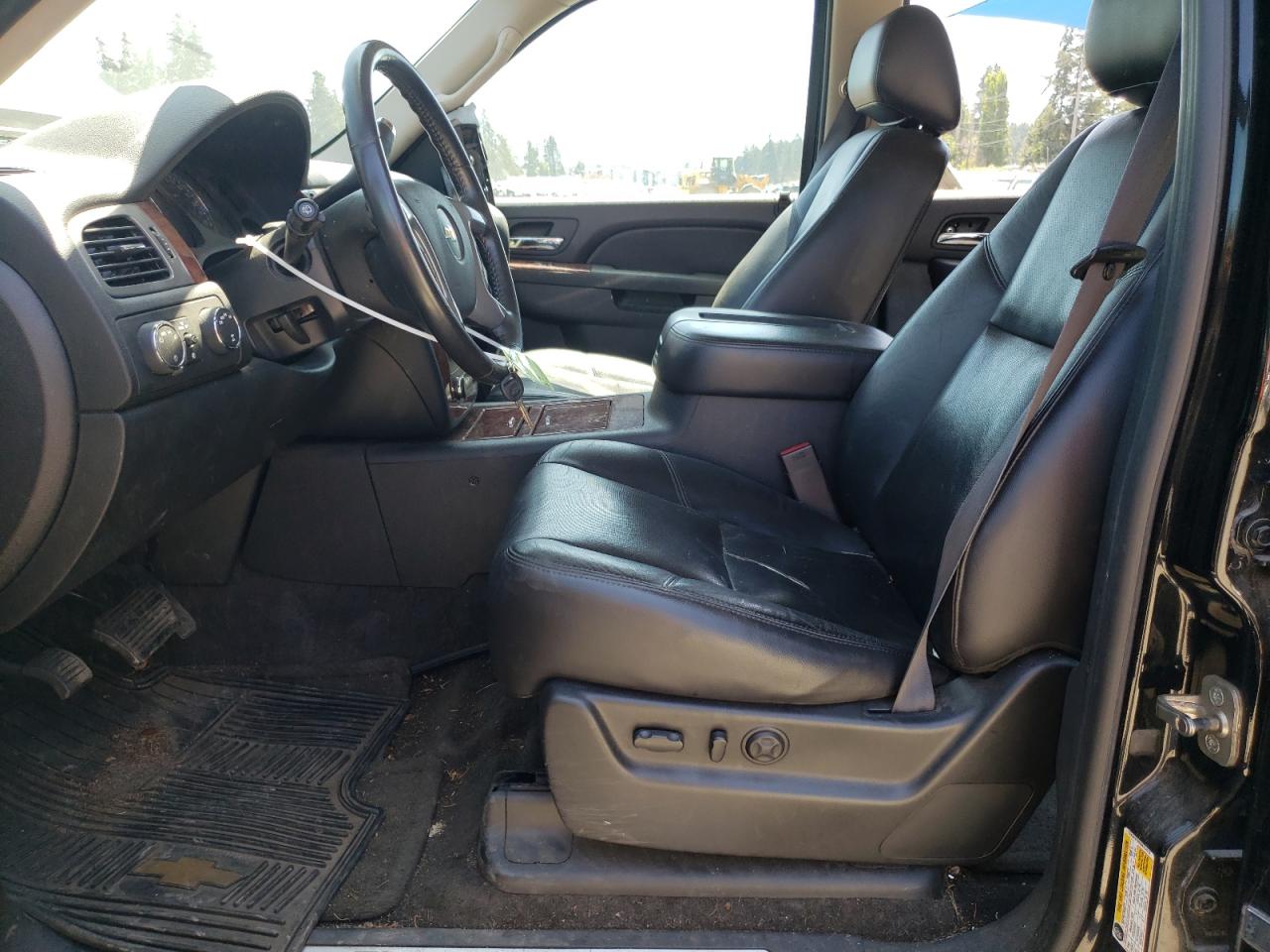 1GNSKCE06BR314318 2011 Chevrolet Tahoe K1500 Ltz