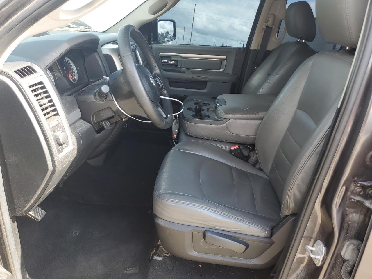 1C6RR6GT6ES306431 2014 Ram 1500 Slt