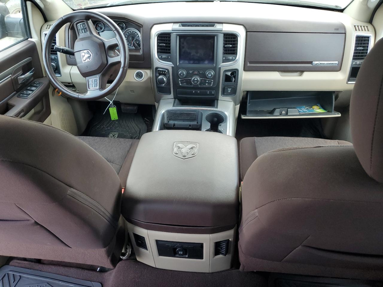 1C6RR6LG8JS313559 2018 Ram 1500 Slt