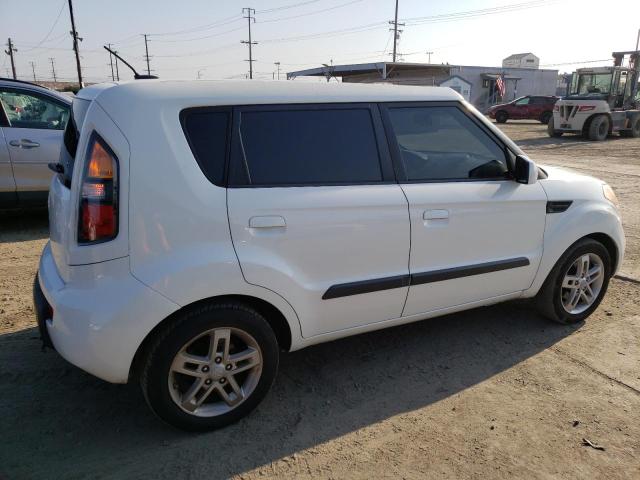 2010 Kia Soul + VIN: KNDJT2A29A7702446 Lot: 62744054