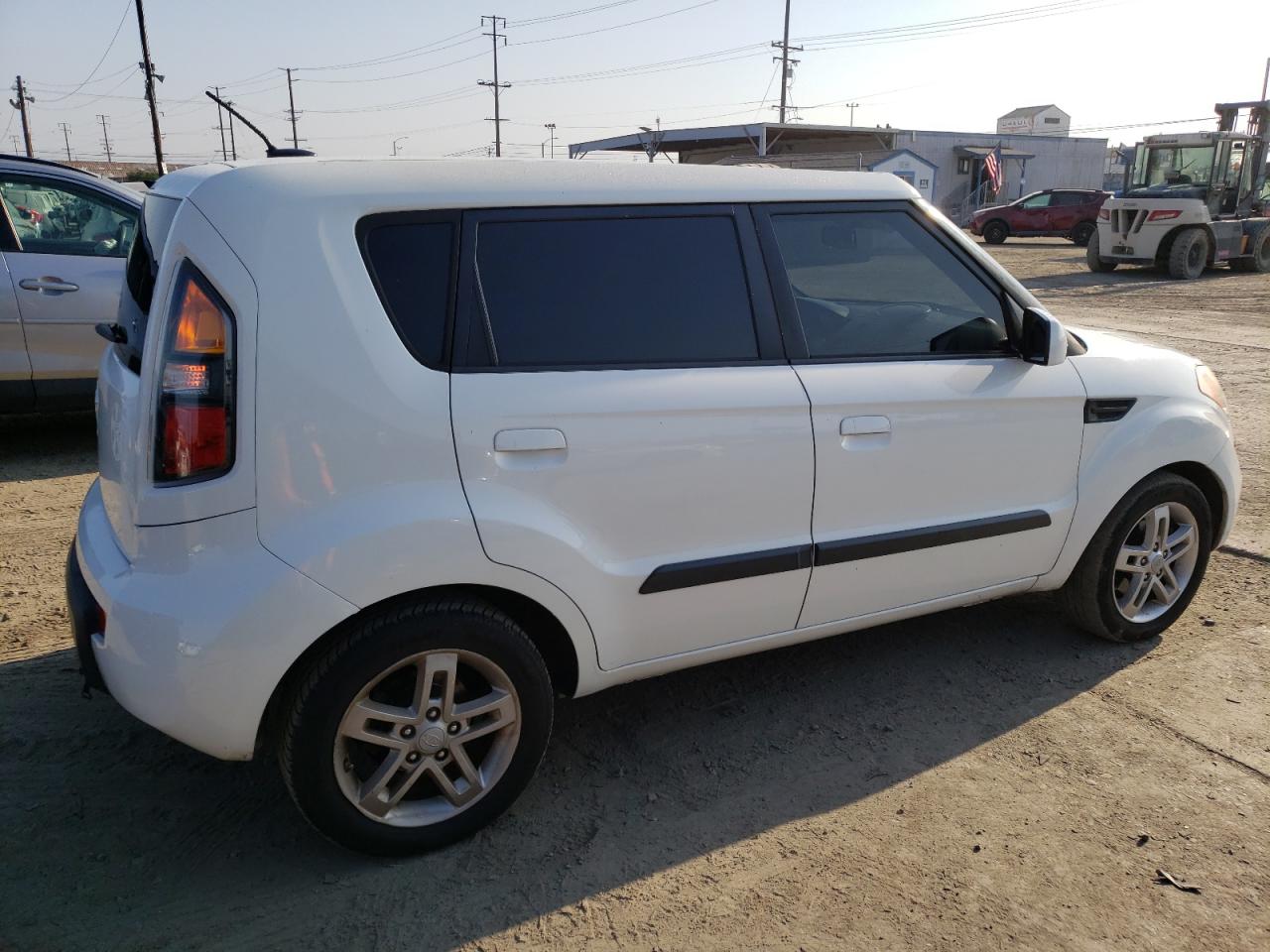 KNDJT2A29A7702446 2010 Kia Soul +