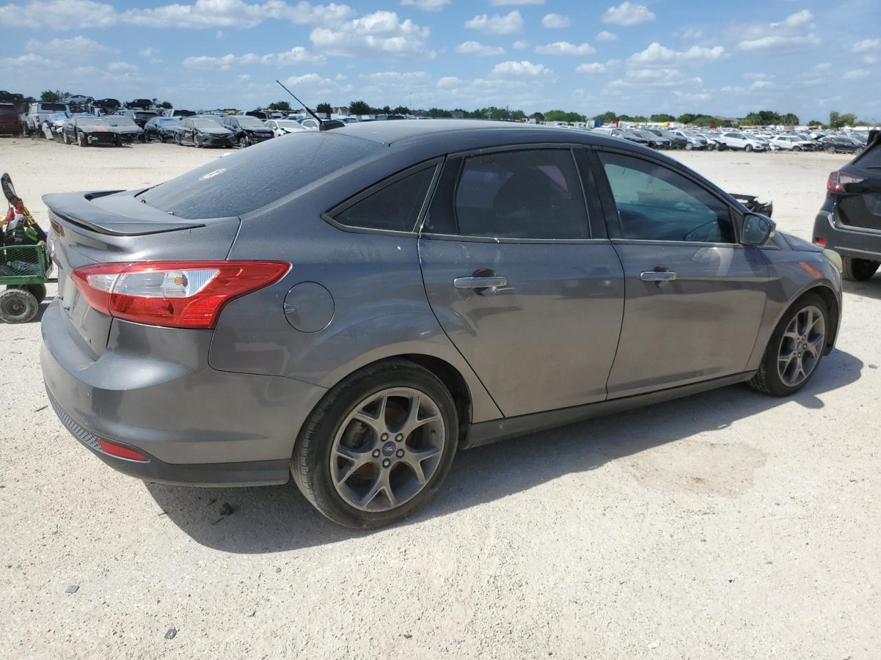 1FADP3F21DL336354 2013 Ford Focus Se