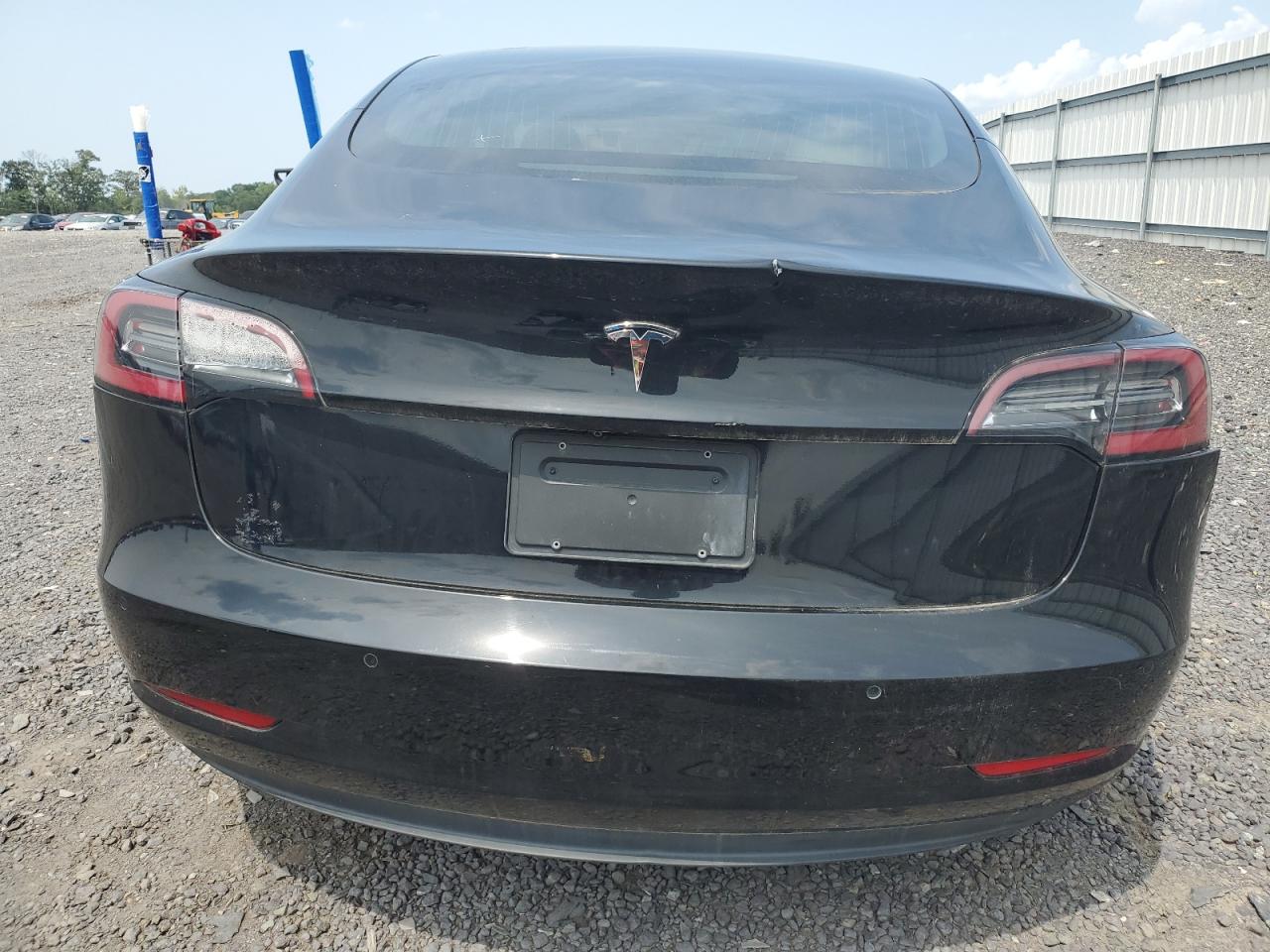 Lot #2738680342 2019 TESLA MODEL 3