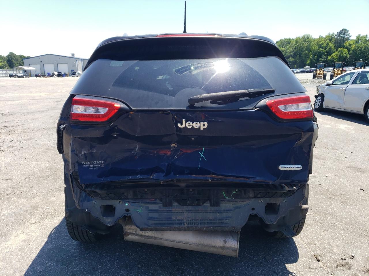 1C4PJLCB1GW297605 2016 Jeep Cherokee Latitude