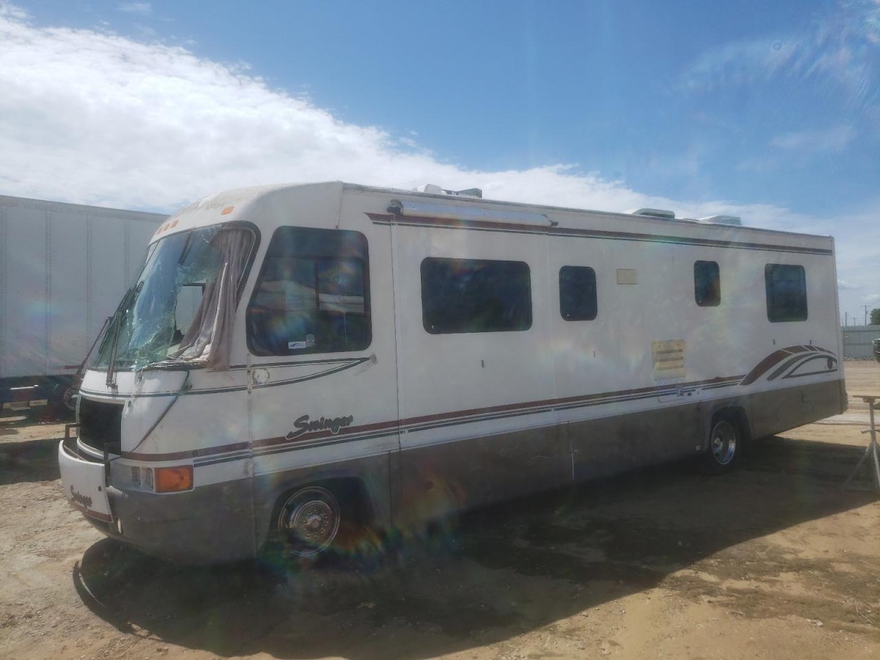 Lot #2684266404 1996 CHEVROLET MOTORHOME