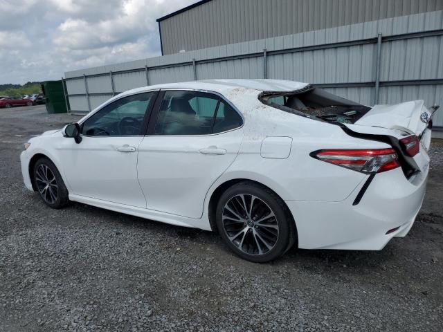 VIN 4T1B11HKXJU654138 2018 Toyota Camry, L no.2