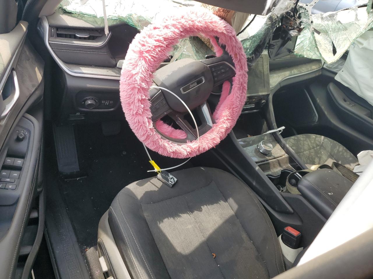 1C4RJJAGXM8211249 2021 Jeep Grand Cherokee L Laredo