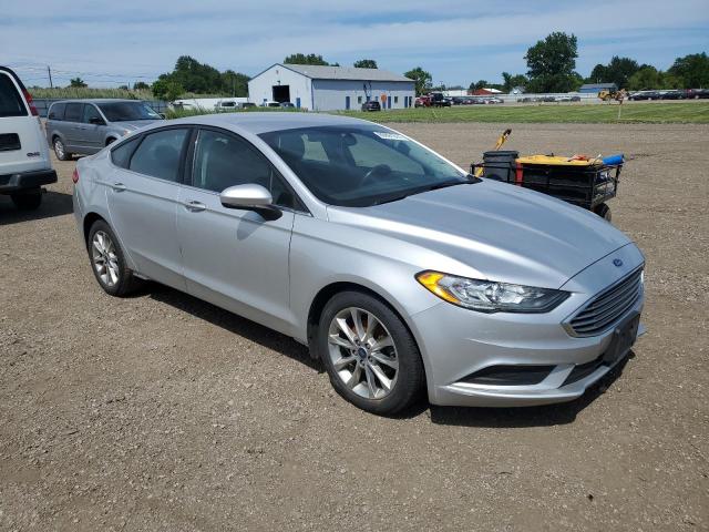 VIN 3FA6P0HD5HR251059 2017 Ford Fusion, SE no.4