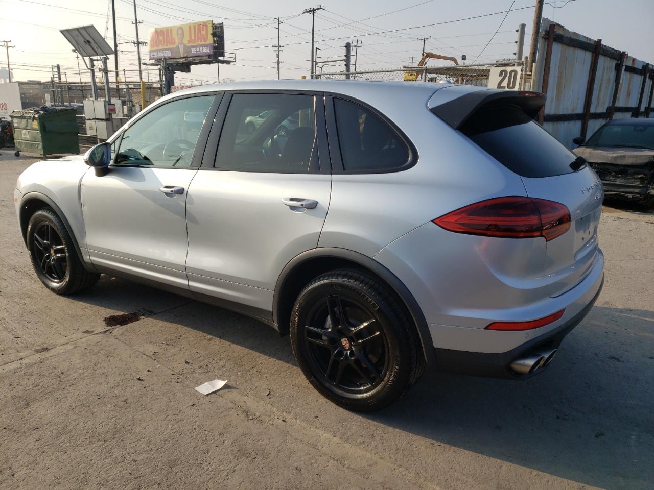 2016 Porsche Cayenne S vin: WP1AB2A29GLA96907